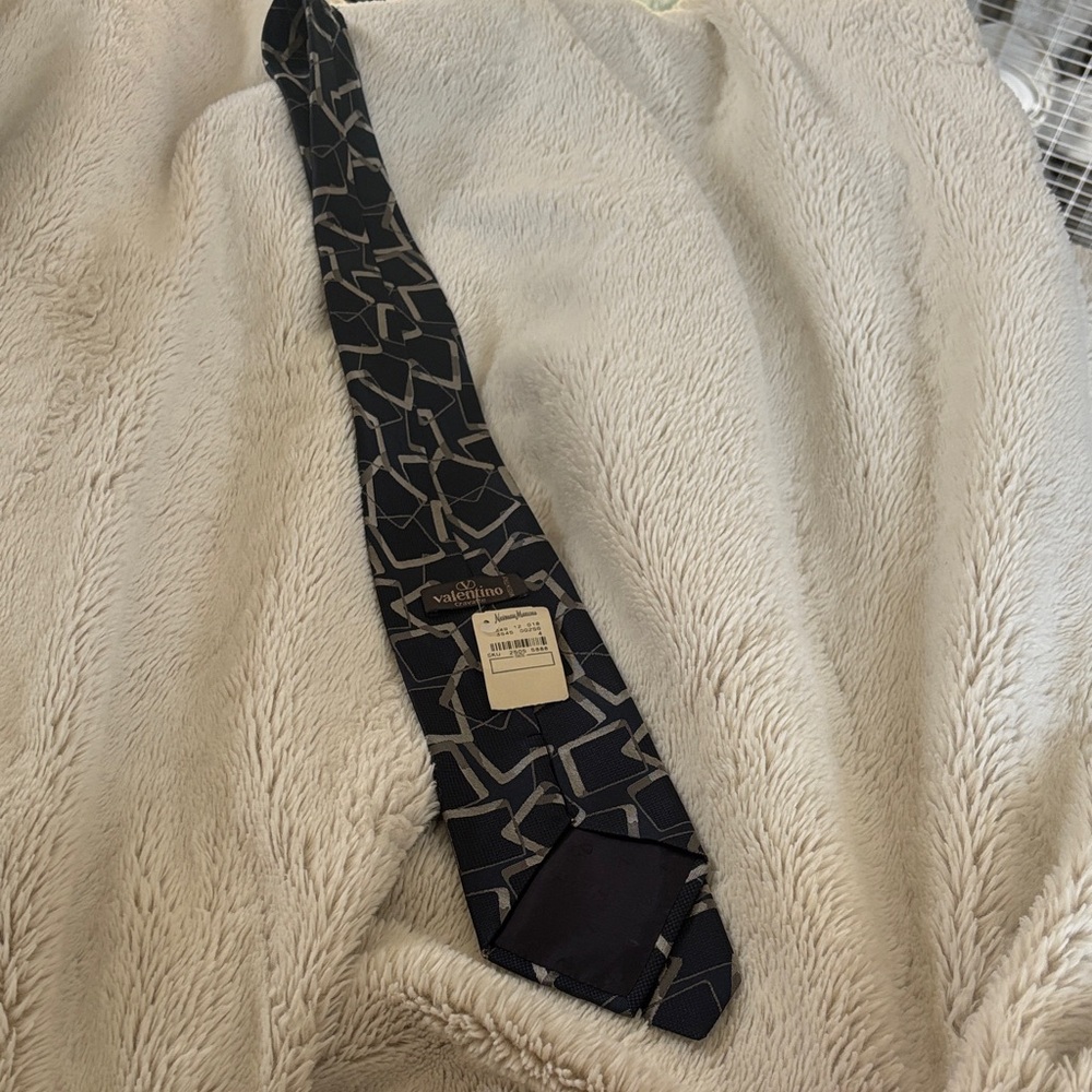 Valentino Men's Tie with Black and Gray Pattern
